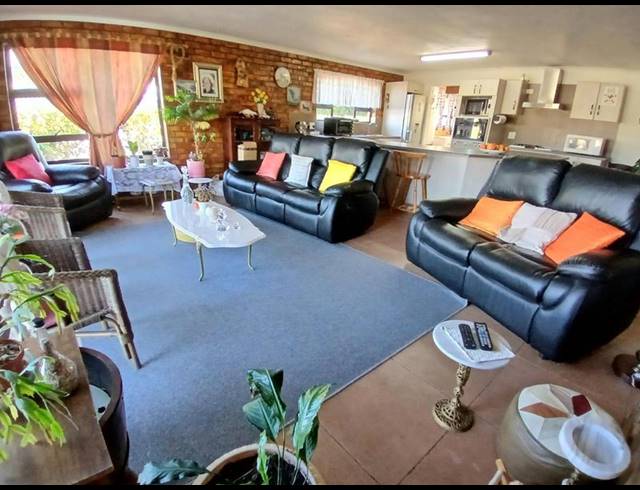 3 BEDROOM HOUSE FOR SALE IN STILBAAI-WES